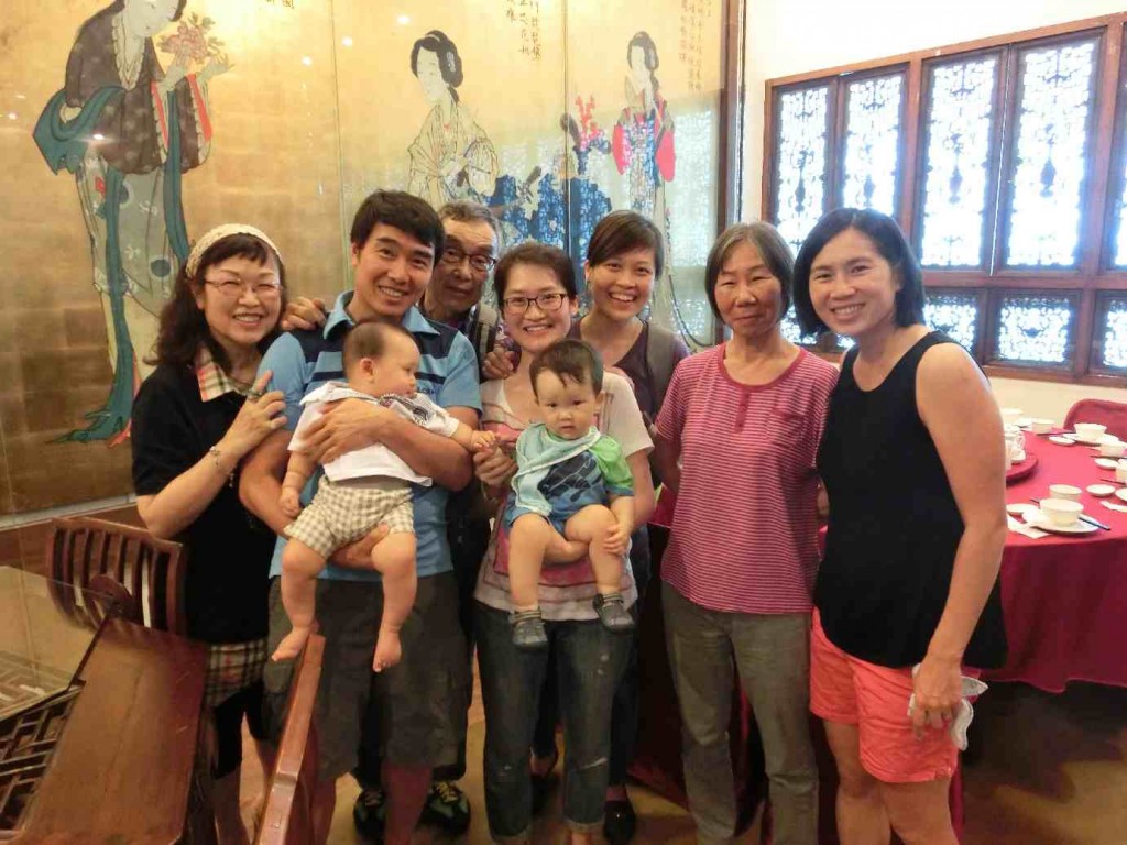 Dim Sum at Dian Sui Luo with Wendy and her sister.  