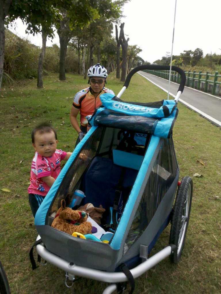 Pit stop along the bike path towards Zhuwei